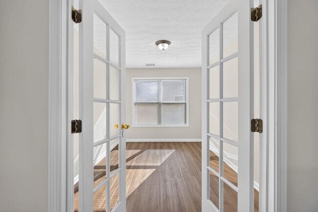 Building Photo - 4379 Annlette Dr NW