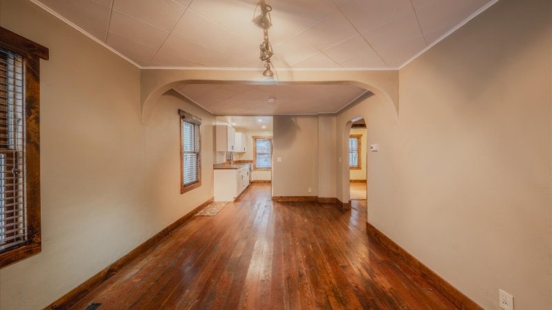 Building Photo - 916 2nd St