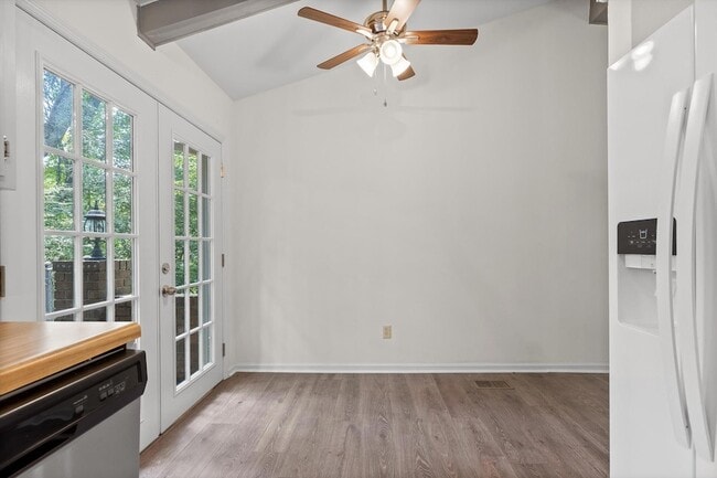 Building Photo - 3600 Gleason Dr