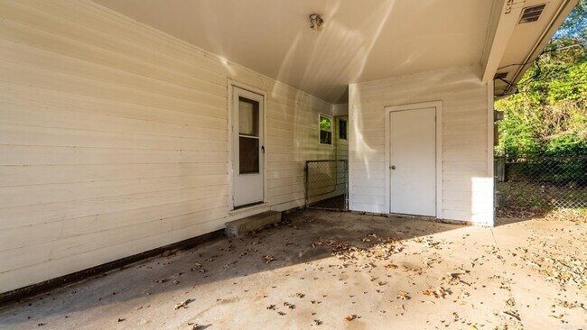 Building Photo - 7400 L St