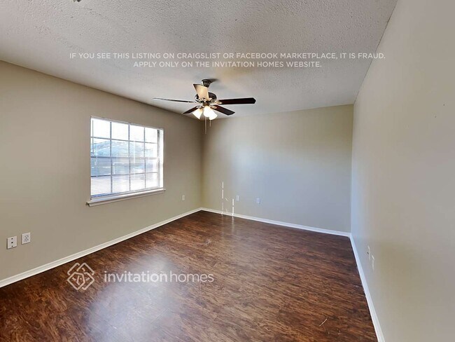 Building Photo - 716 Waterbridge Dr