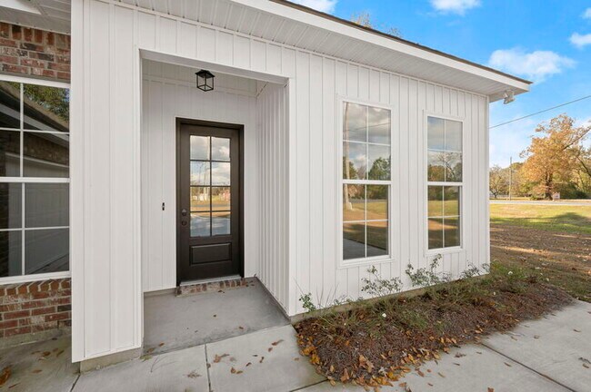 Building Photo - 11802 Morgan Meadow Ave