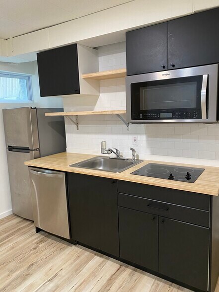 Building Photo - 1715 Locust St