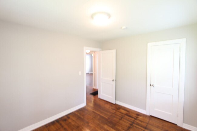 Building Photo - New On The Market! 3 Bedroom 1 Bath