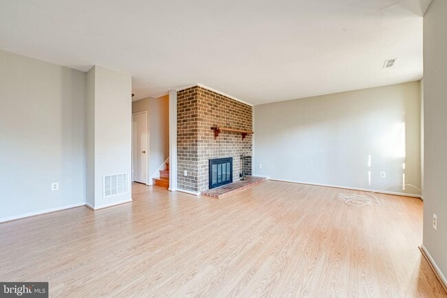Building Photo - 1727 Cy Ct