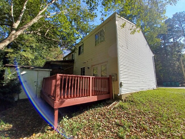 Building Photo - 8893 Roberts Dr