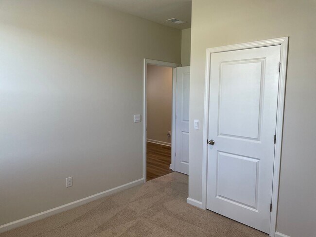 Building Photo - 3 Bedroom 2 Bathroom House in Supply NC