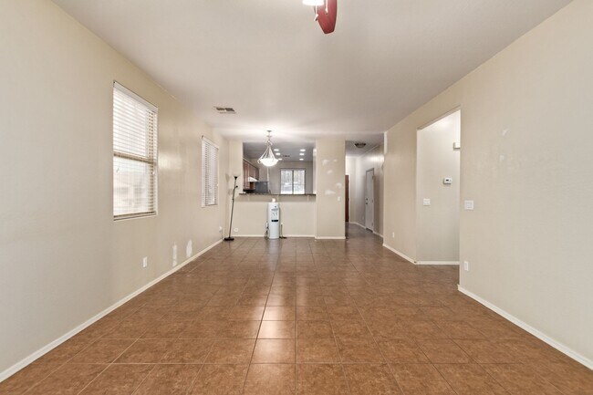 Building Photo - Attractive 3 bed, 2 bath home