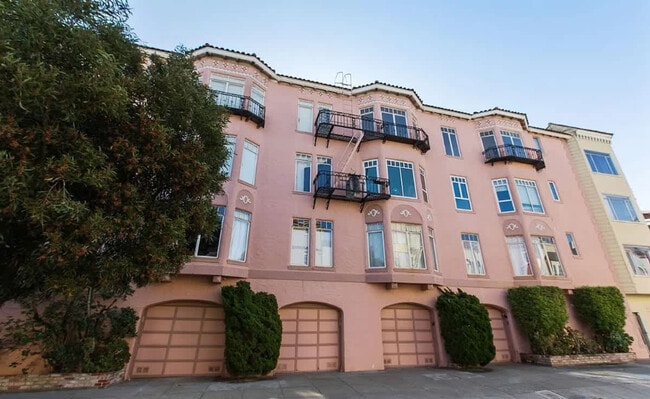 Building Photo - 3689 Fillmore St