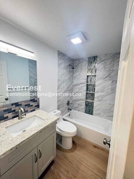 Building Photo - 16601 161st Ave SE