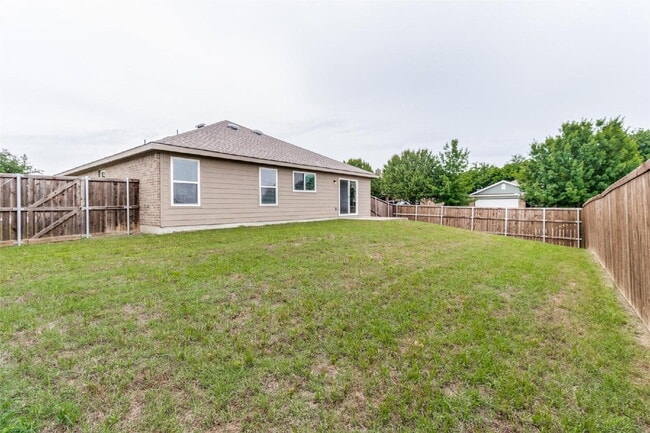 Building Photo - 1434 Raven Dr W