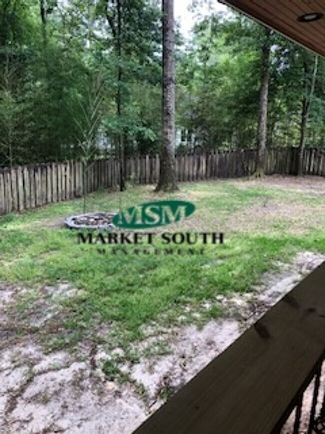 Building Photo - SOUTHBRIDGE BEAUTY- AVAILABLE NOW!