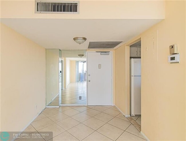 Building Photo - 777 S Federal Hwy