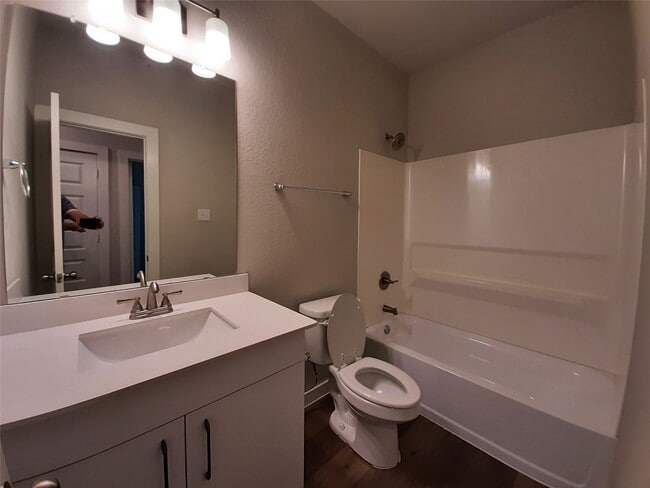 Building Photo - 9784 Grosbeak Ln
