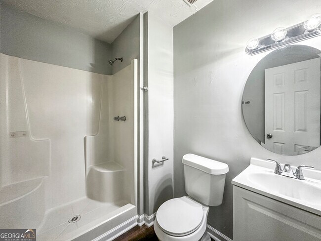 Building Photo - 7090 Birling Dr