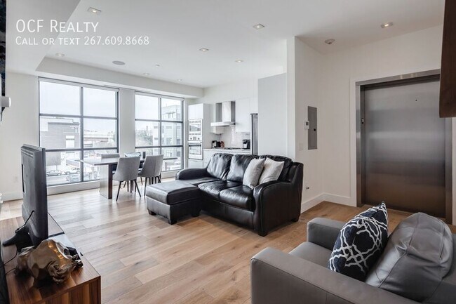 Building Photo - 240 N 2nd St