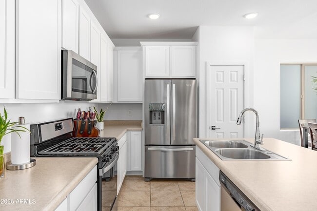 Building Photo - 2019 N Marketside Ave