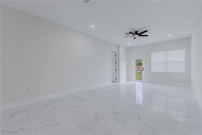 Building Photo - 2253 10th Terrace