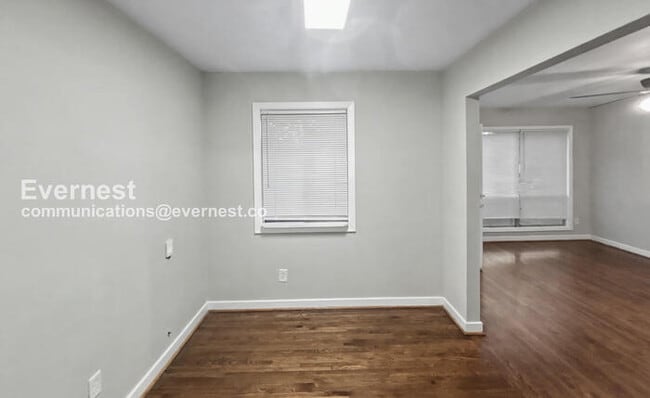 Building Photo - 244 E Haven Dr