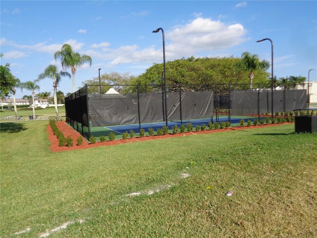 Building Photo - 2060 SE 14th St