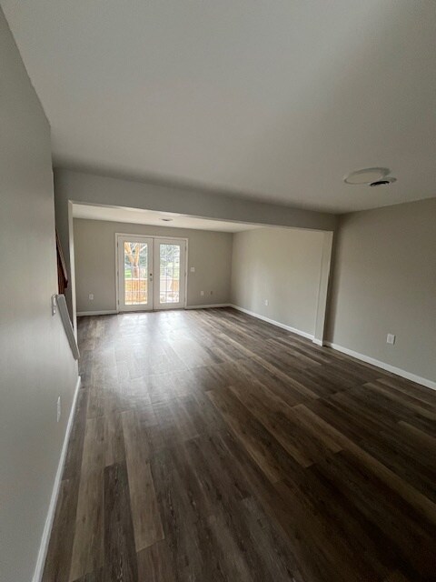 Living Room - 4800 Charles Rd