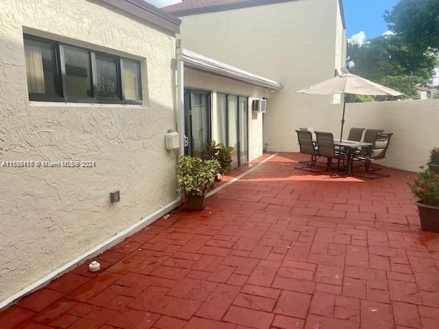 Building Photo - 555 NW 99th Pl