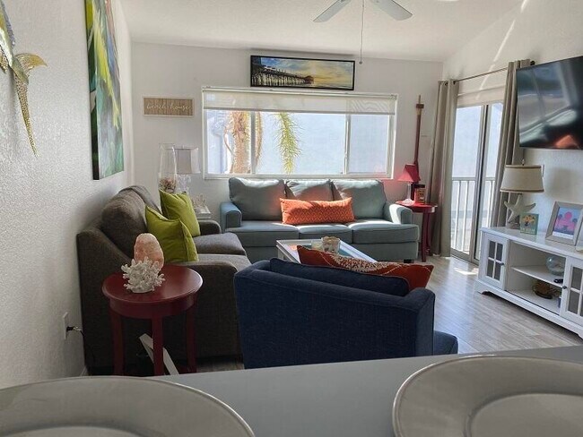 Building Photo - 343 Ocean Park Ln