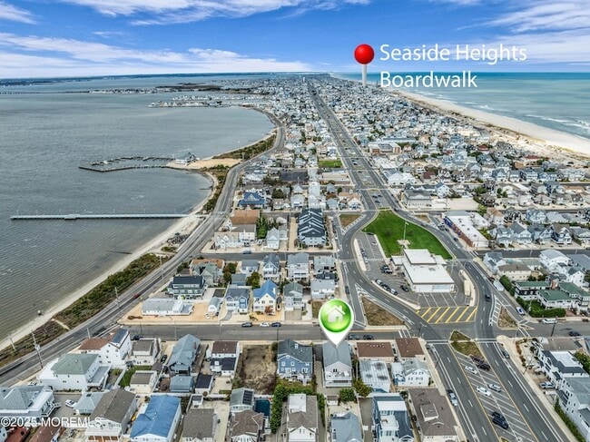 Building Photo - 111 7th Ave