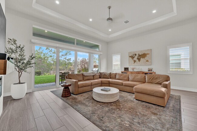 Building Photo - 138 Palma St