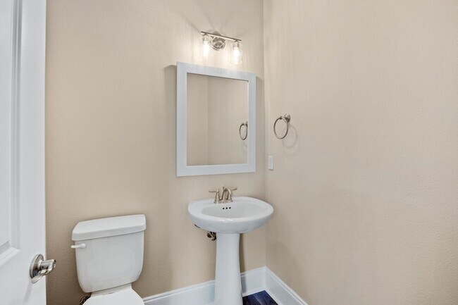 Building Photo - 64 Shelby Dr