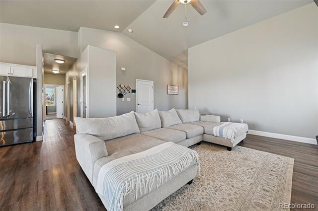 Building Photo - 1140 E Dove Creek Dr