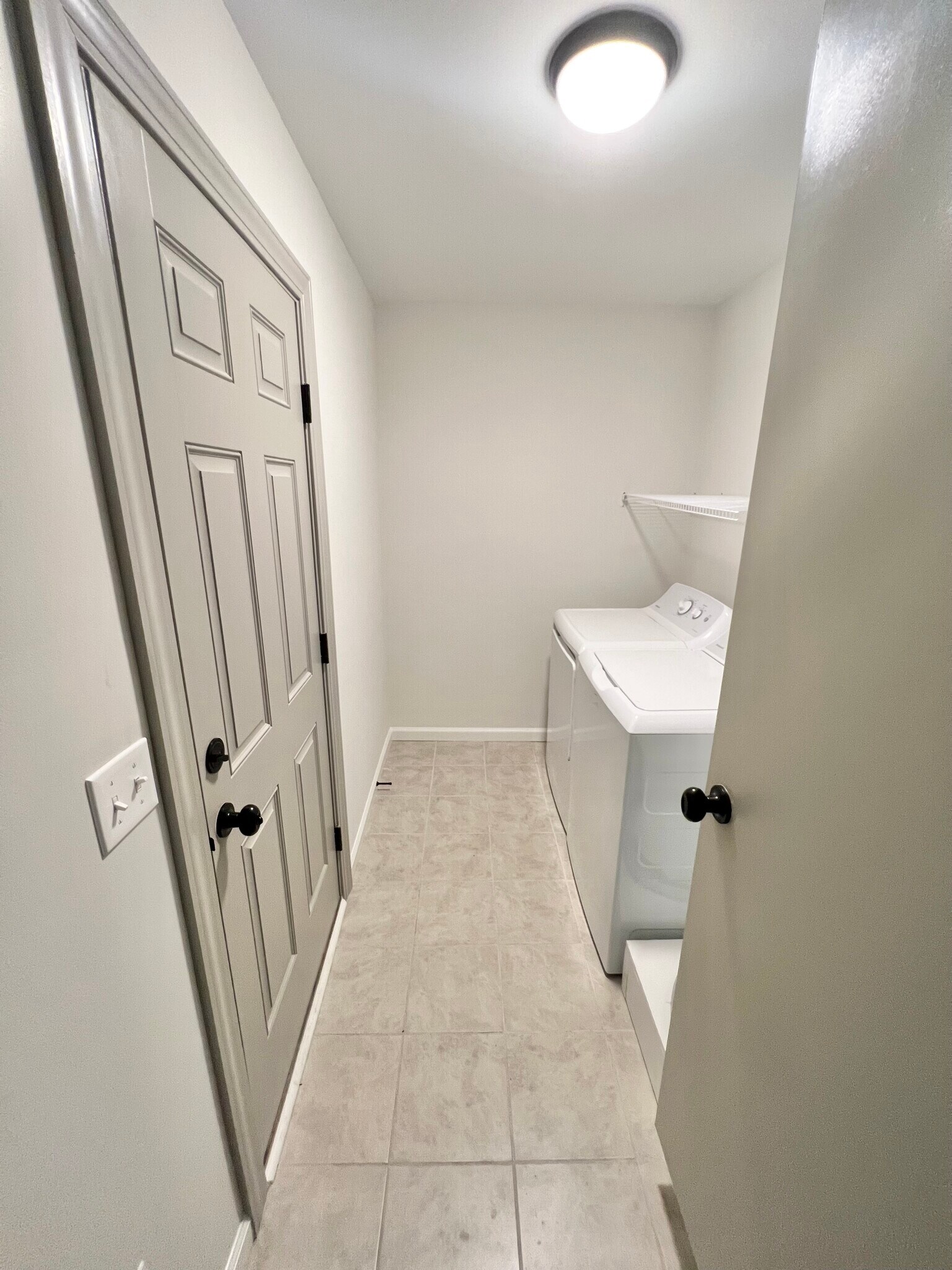 Laundry Room/ Mudroom - 266 Fleming Rd