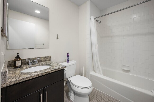 Building Photo - 160 E Berkeley St