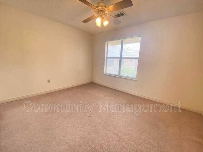 Building Photo - 5131 Butter Creek Ln