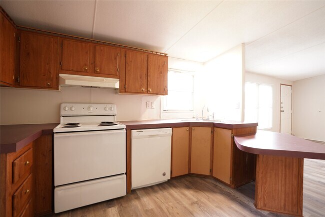 Building Photo - 9533 Cypress Dr