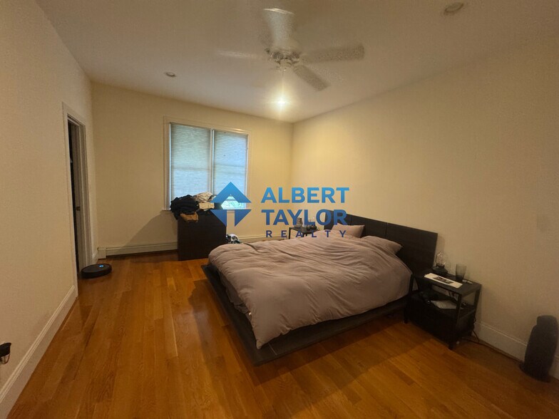 Building Photo - 10 Selkirk Rd