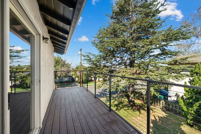 Building Photo - Lovely Del Cerro Home w/Solar and A/C