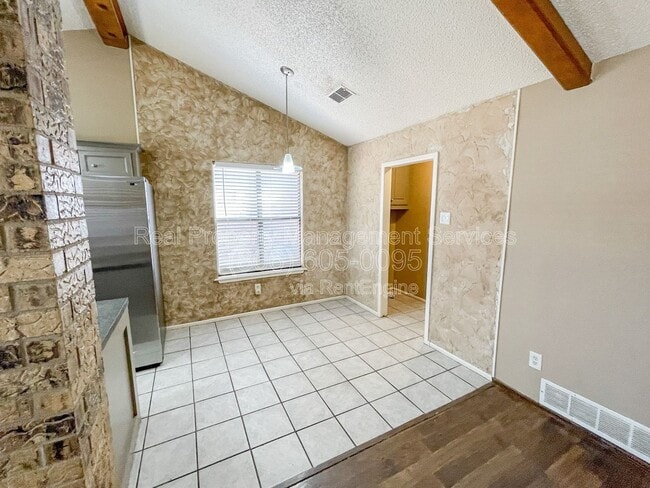 Building Photo - 2108 77th St