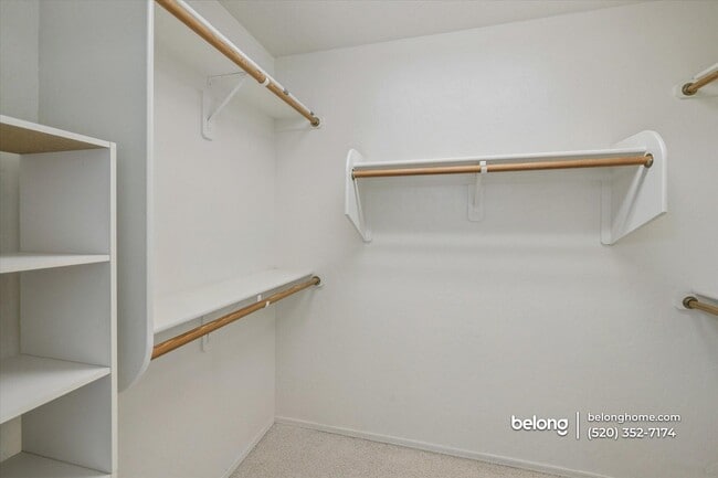 Building Photo - 2311 N Creek Vista Dr