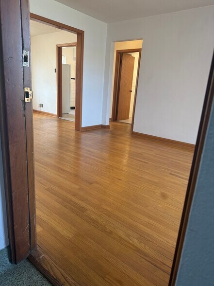 Building Photo - 4605 Jamieson Ave