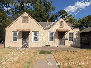 Building Photo - 306 Blevins St