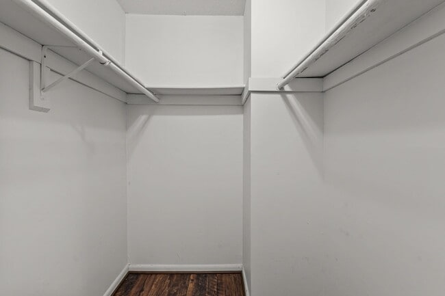 Building Photo - Beautiful 2-Bed, 2.5-Bath Home with Spacio...