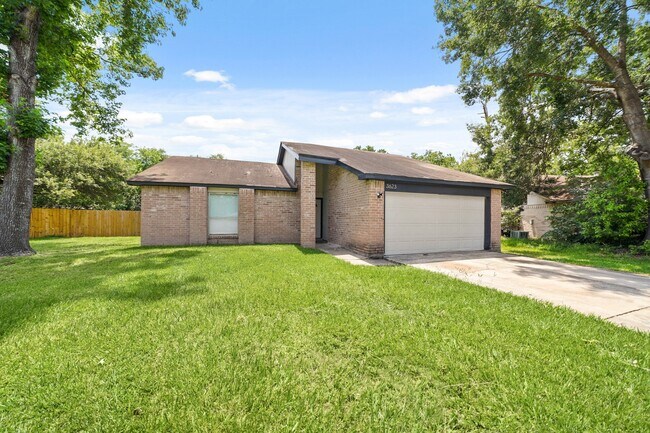 Building Photo - 22039 Rivermead Dr
