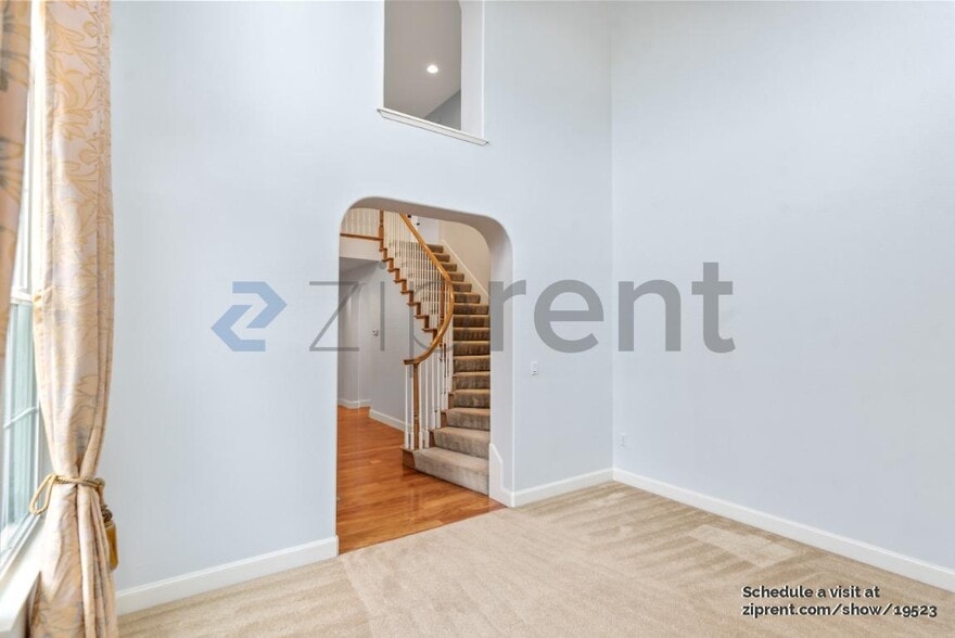 Building Photo - 1265 Royal Creek Ct