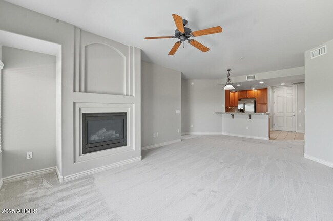 Building Photo - 5450 E Deer Valley Dr