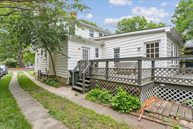 Building Photo - 44 Rivermont Dr