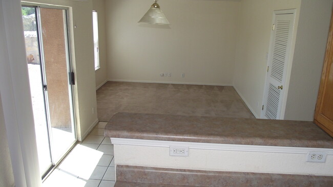 Building Photo - Northeast El Paso 3 Bed