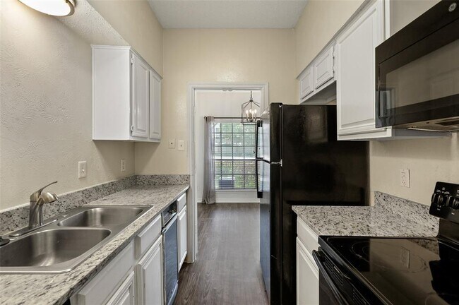 Building Photo - 8555 Fair Oaks Crossing