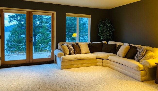 Building Photo - Fully Furnished Winter Rental: Stunning Lakefront Retreat on Little Bitterroot Lake – Marion, Mon...