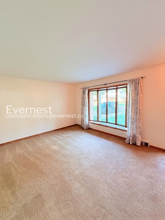 Building Photo - Modern 2-Bedroom, 2-Bath Home with Spacious Garage, Cozy Patio & Pet-Friendly Living – Available ...